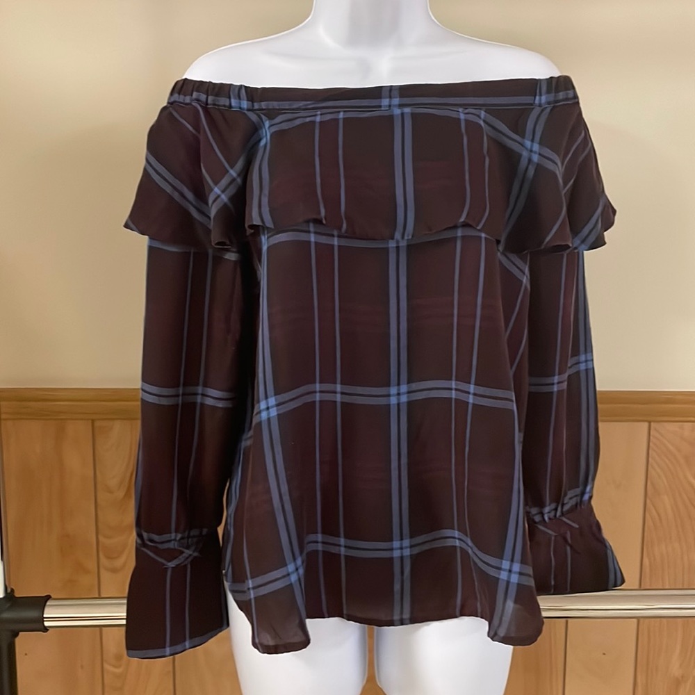 Loft off the shoulder top. NWOT